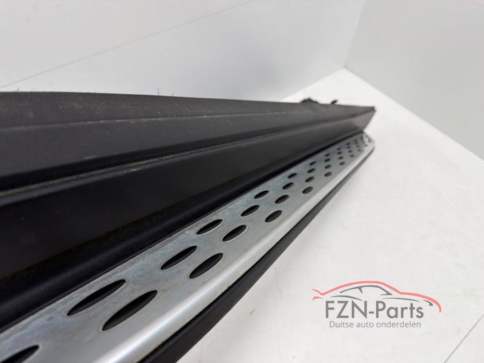Mercedes-Benz GLE W166 Sideskirt Links Met Houder