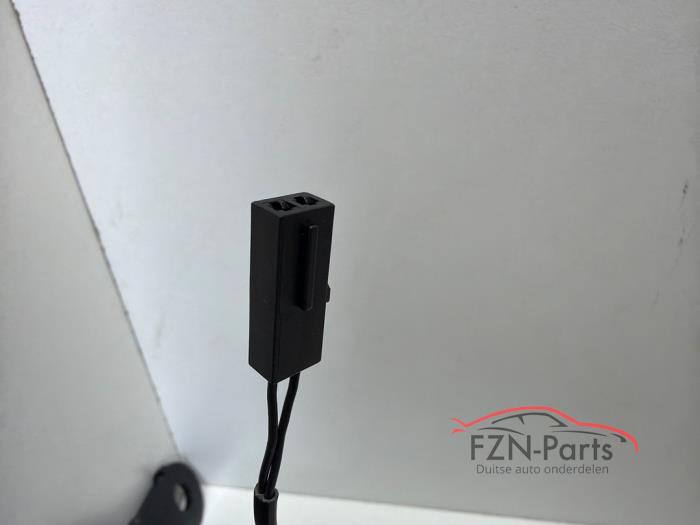 VW Golf 8 Gordeklklikker Insteek voorzijde L/R