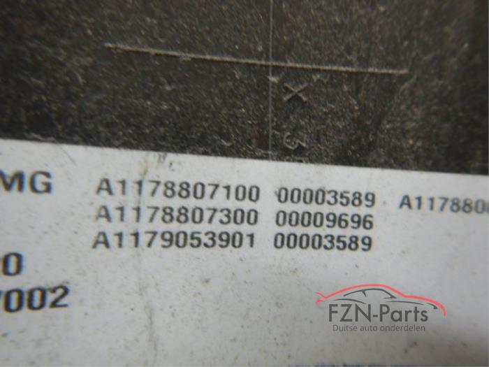 Mercedes-Benz CLA W117 Achterbumper 6PDC Jupiterrot