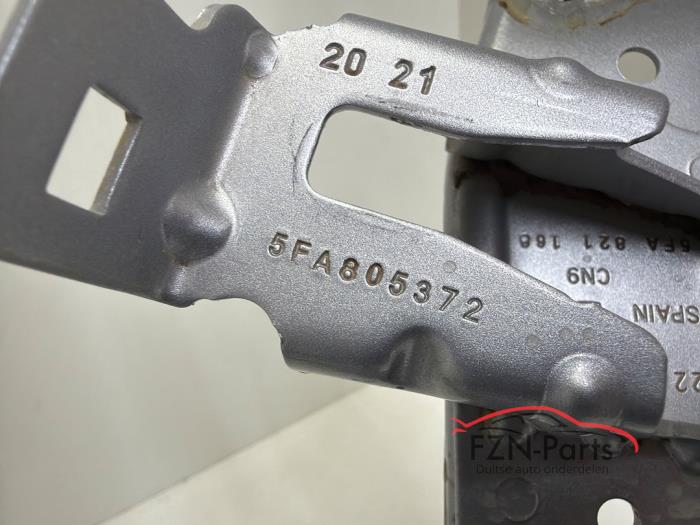 ,Seat Leon 5FA Zijschermsteun Rechts