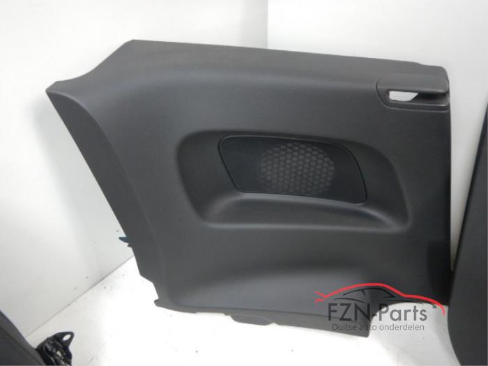 Audi TTRS 8J Coupe interieur Alcantara / Leer