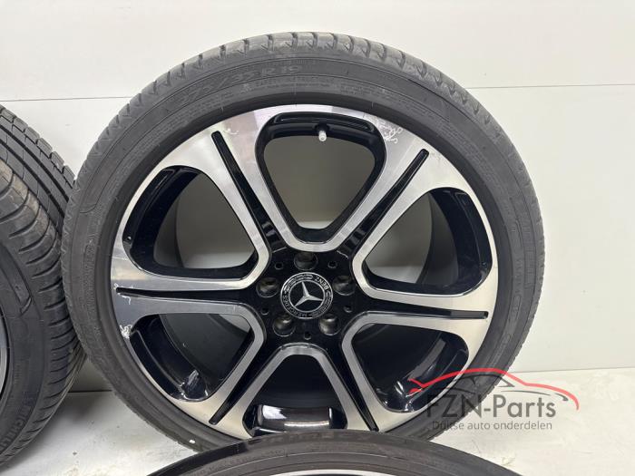 Mercedes-Benz W213 W238 Velgen set + Banden 4x Breed set