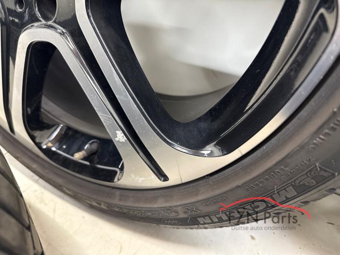 Mercedes-Benz W213 W238 Velgen set + Banden 4x Breed set