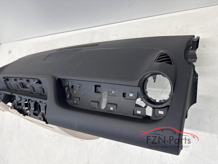 Mercedes-Benz GLA H247 Dashboard Beige los
