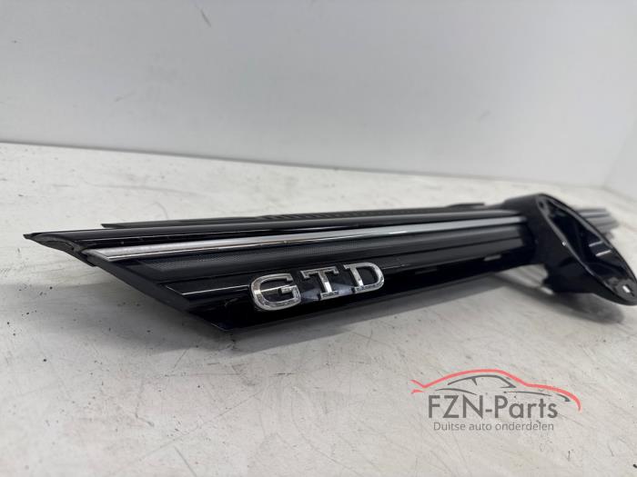 VW Golf 8 GTD Grille Hoogglans Zwart Chrome Verlicht
