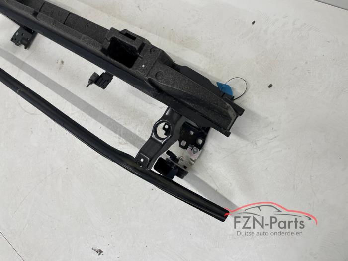 VW Caddy 2K7 Bumperbalk voorzijde met onderstrip+ schuim compleet