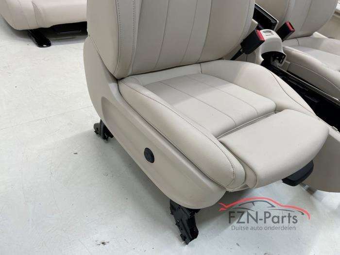 Mercedes-Benz GLB-Klasse Interieur Creme 5-Zits Compleet