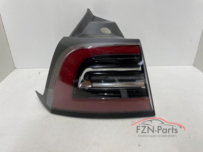 Tesla Model 3 Achterlicht Links Buiten LED
