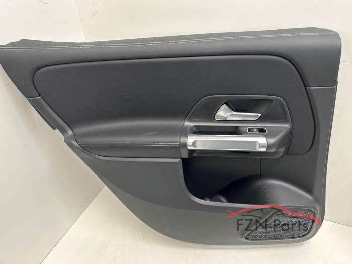 Mercedes-Benz X247 GLB-klasse Interieur 5 Zit Zwart Stof Leer