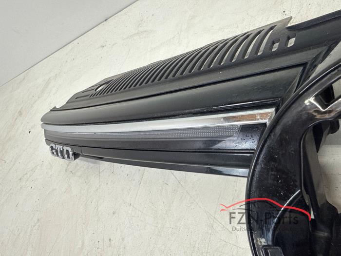 VW Golf 8 GTD Grille Hoogglans Zwart Chrome Verlicht