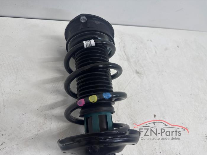 VW Golf 8 R 2.0 Veerpoot DCC Voorzijde
