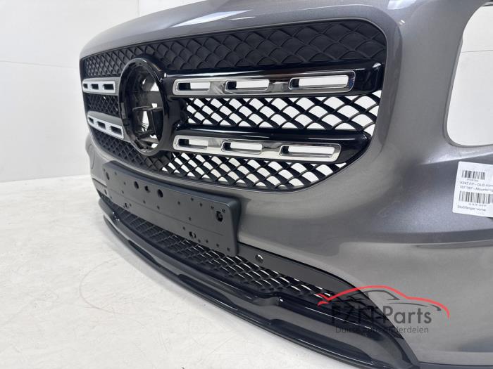 Mercedes-Benz GLC X247 Voorbumper 6PDC Night Pakket
