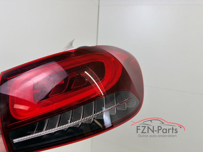 Mercedes-Benz GLA-Klasse H247 achterlicht Rechts-buiten