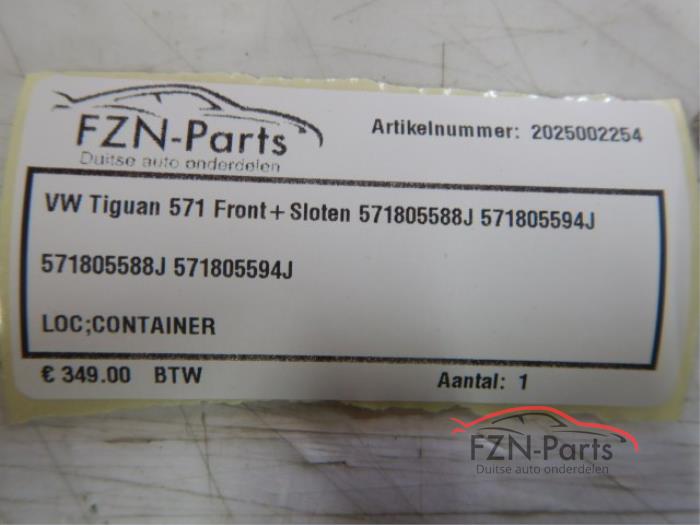 VW Tiguan 571 Front met sloten