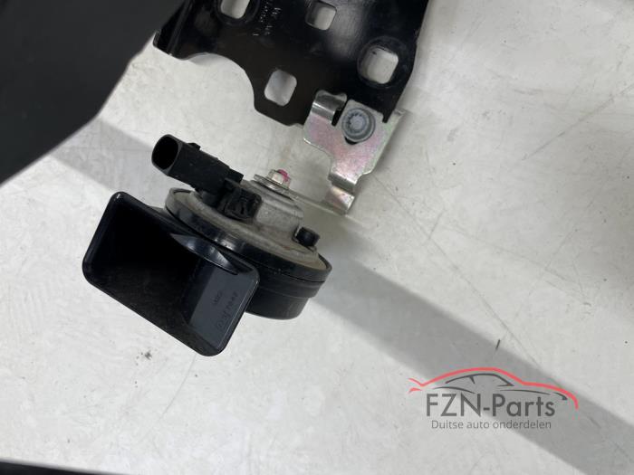 VW Caddy 2K7 Bumperbalk voorzijde met onderstrip+ schuim compleet