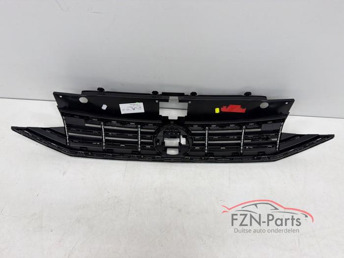 VW Passat B8 Facelift R-Line Grille Chrome