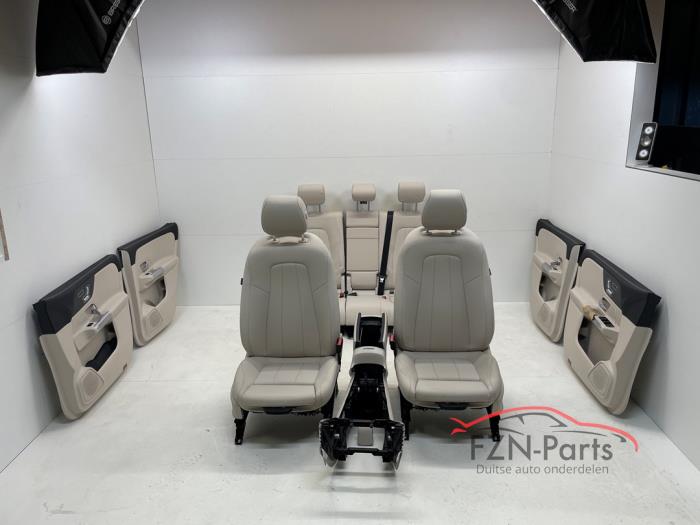 Mercedes-Benz GLB-Klasse Interieur Creme 5-Zits Compleet