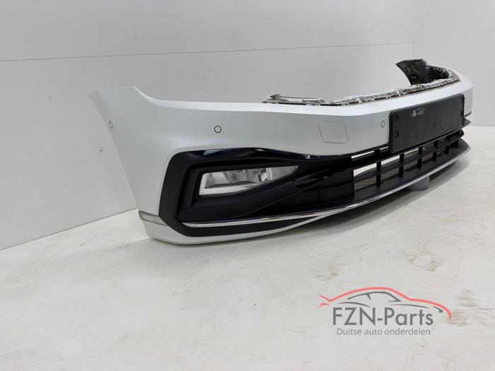 VW Passat B8 Variant Voorbumper 6PDC L0K1