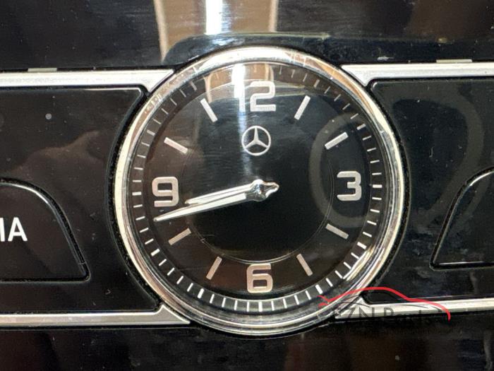 Mercedes-Benz W238 Cabrio Coupe Middenconsole Compleet