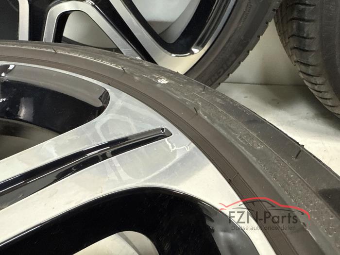 Mercedes-Benz W213 W238 Velgen set + Banden 4x Breed set
