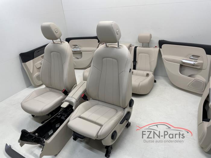 Mercedes-Benz GLB-Klasse Interieur Creme 5-Zits Compleet