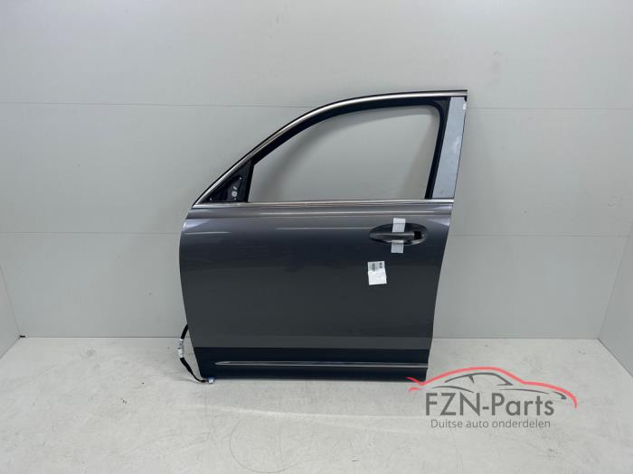 Mercedes-Benz GLB-Klasse X247 Portier Links-voor Grijs Chroom