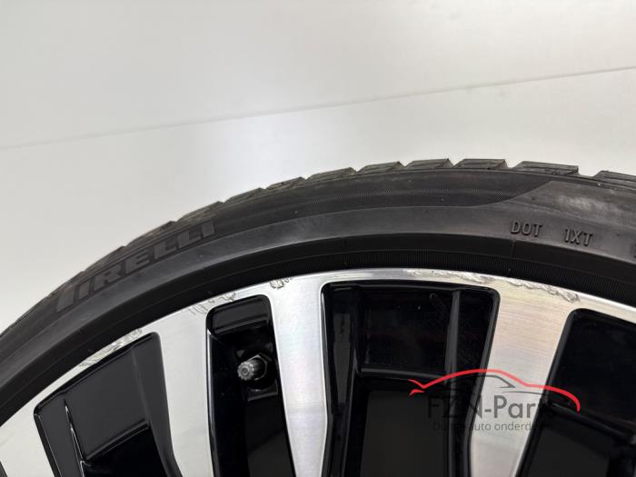 Mercedes-Benz W223 S-Klasse Velgen set + Winterbanden Pirelli