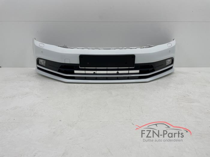 VW Jetta 5C6 Facelift Voorbumper 4PDC KLS Mistlampen LC9A