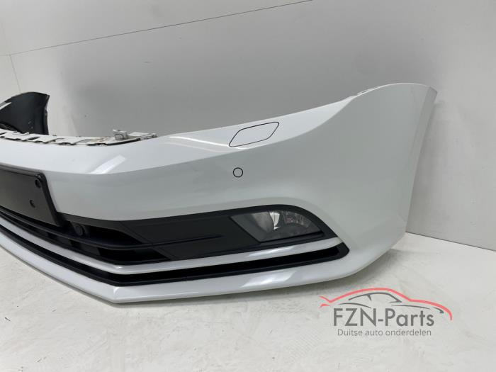 VW Jetta 5C6 Facelift Voorbumper 4PDC KLS Mistlampen LC9A