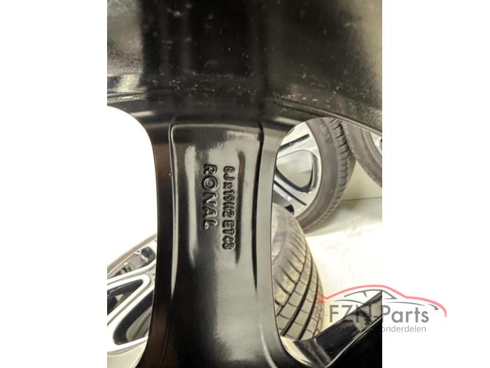 Mercedes-Benz W213 W238 Velgen set + Banden 4x Breed set