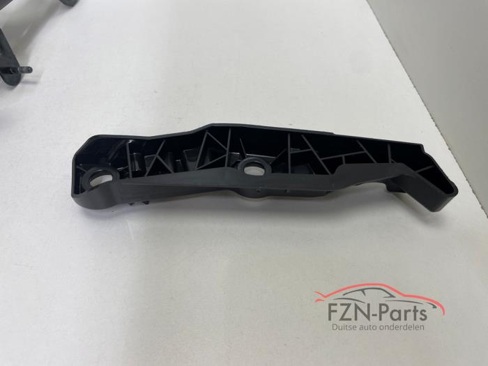 Audi E-tron 4KE Bumper geleider steun Rechts-voor
