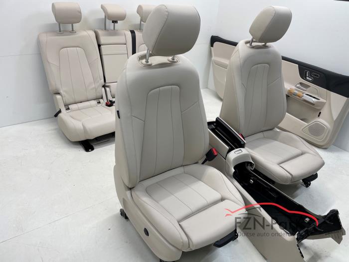 Mercedes-Benz GLB-Klasse Interieur Creme 5-Zits Compleet