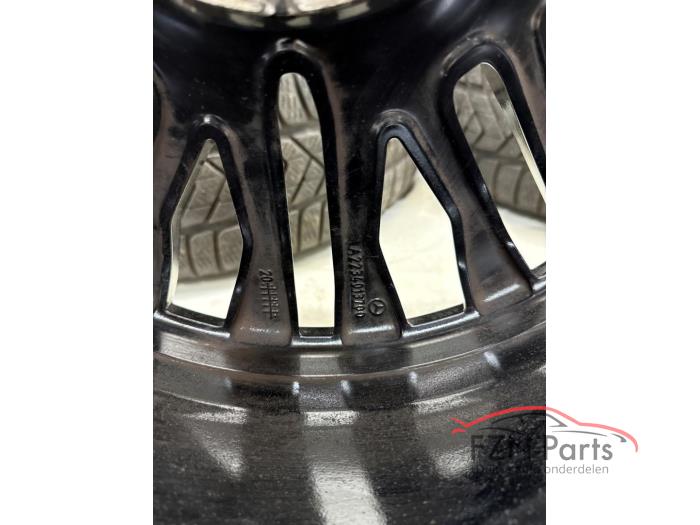 Mercedes-Benz W223 S-Klasse Velgen set + Winterbanden Pirelli