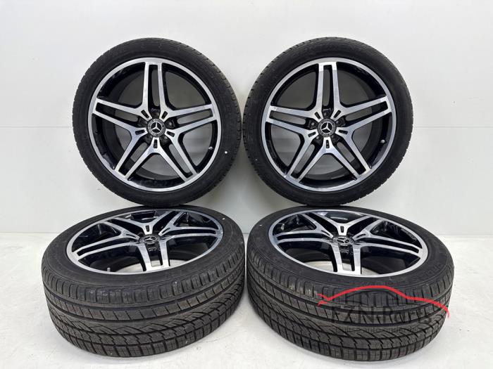 Mercedes-Benz GLE W166 Velgenset AMG-Line 21 Inch Zomerbanden