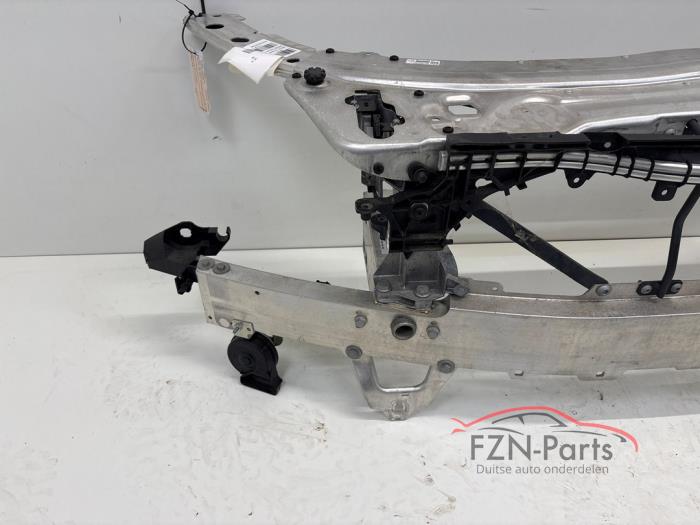 Mercedes-Benz W205 C-klasse Front + Bumperbalk compleet