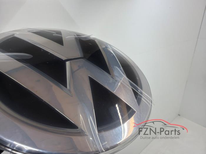 VW Passat B8 Logo Grille Embleem ACC