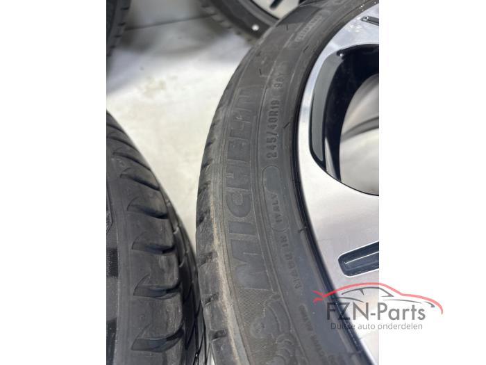 Mercedes-Benz W213 W238 Velgen set + Banden 4x Breed set