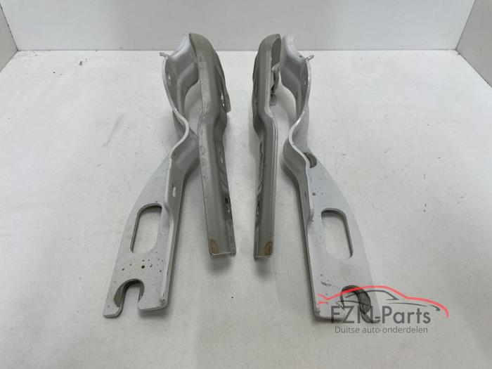 Seat Ateca 575 Motorkapscharnier set links rechts Wit