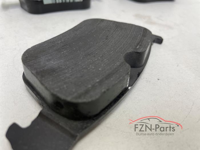 VW Golf 8 Gti/ R Renblokken achterzijde