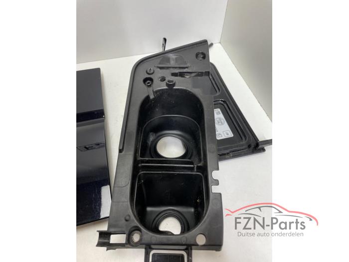 VW Transporter T6.1 Tank klep Compleet Zwart LC9X Diesel Adblue