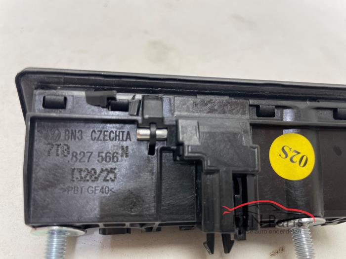 VW Multivan T7 Achteruitrij camera achterzijde cam met opener