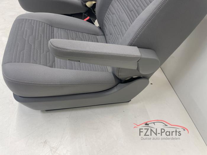 VW Transporter T6.1 California Voorstoelen links+ rechts RHD