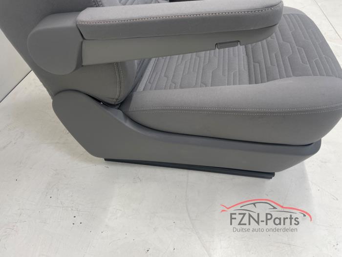 VW Transporter T6.1 California Voorstoelen links+ rechts RHD