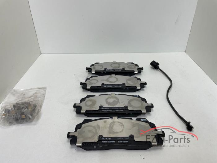 Audi RS3 RSQ3 8Y 83A Remblokken set 4x voorzijde origineel