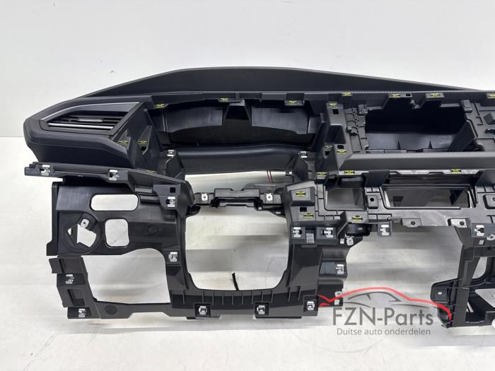 VW Transporter T6 California Dashboard Loose