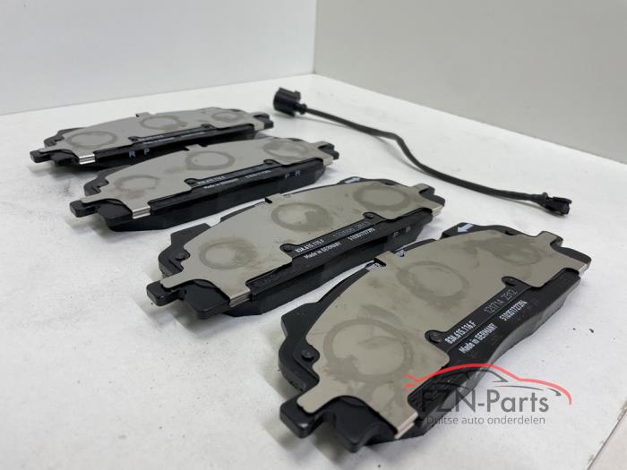 Audi RS3 RSQ3 8Y 83A Remblokken set 4x voorzijde origineel