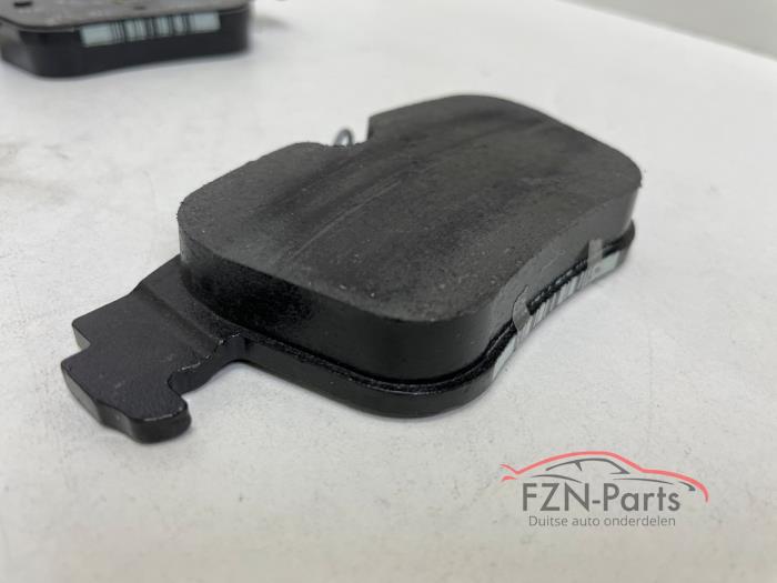 VW Golf 8 Gti/ R Renblokken achterzijde