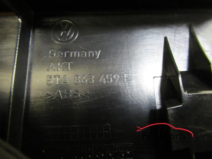 VW Touran 5TA Instapbekleding Achterklep