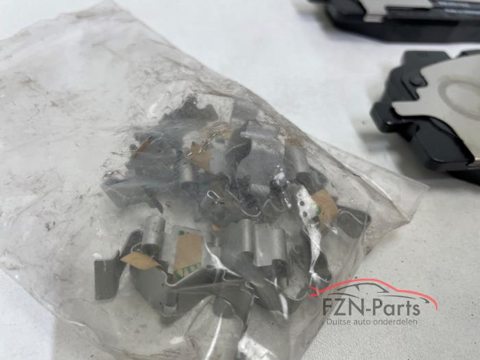 Audi RS3 RSQ3 8Y 83A Remblokken set 4x voorzijde origineel