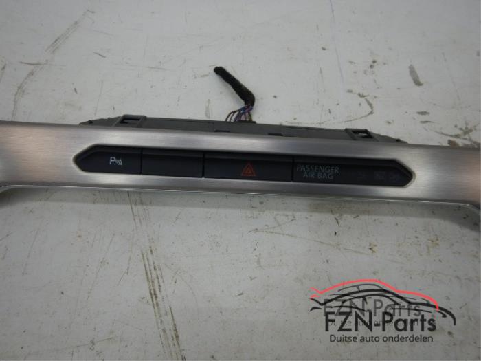 VW Passat B8 Dashboard Strip Inleg Aluminium